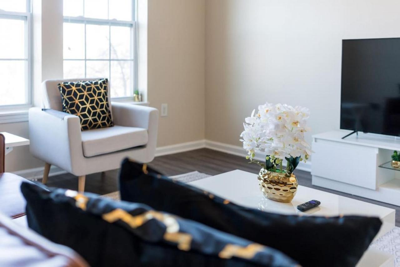 Private Bedroom Downtown Indy - Shared 인디애나폴리스 외부 사진